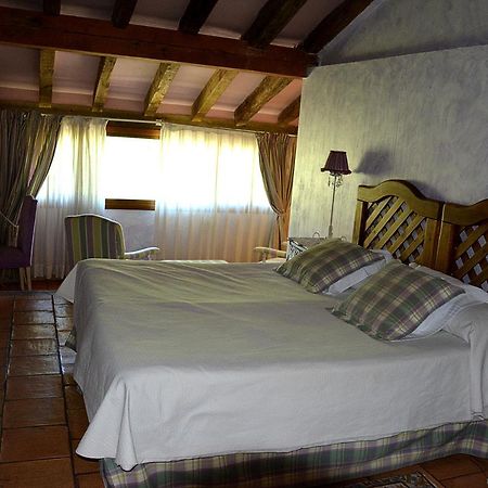 Posada Fuenteplateada Collado Hermoso Bagian luar foto